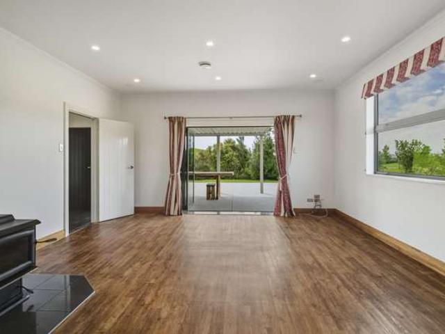 House for sale in Otakou