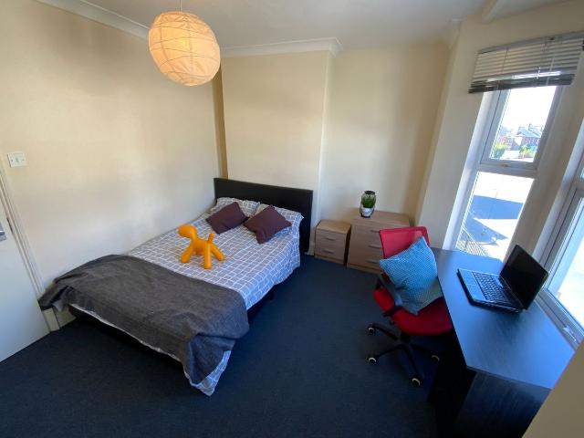 House for rent in Totteridge, Cressex