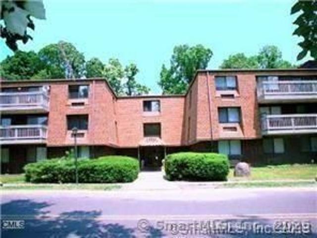 Condo for rent in Danbury