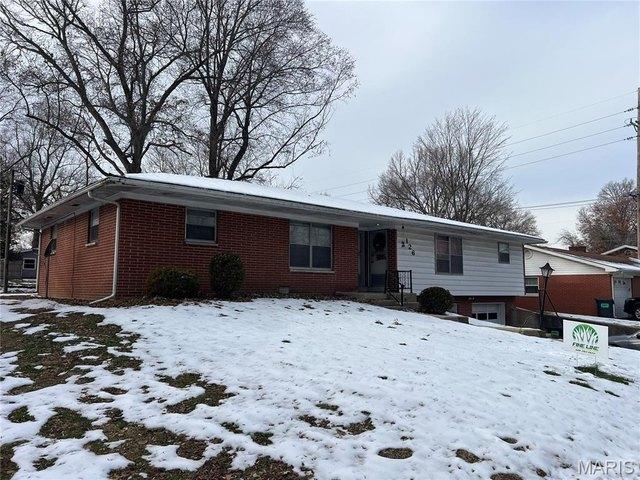 House for sale in Fairview Heights, Illinois