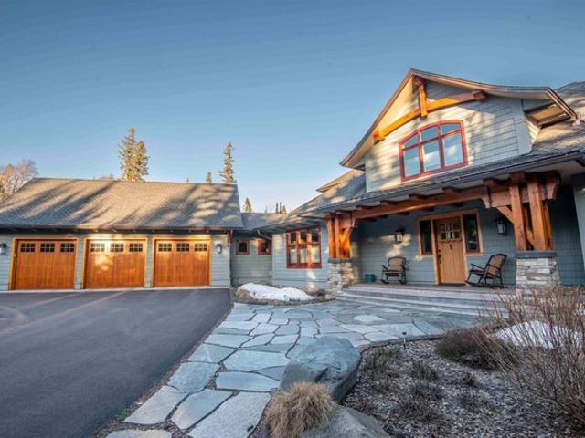 House for sale in Grand Marais, Minnesota