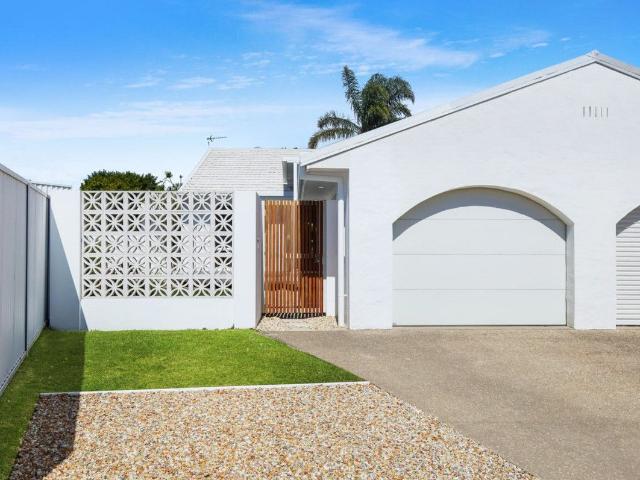 Apartment for rent in Burleigh Waters, Gold Coast City