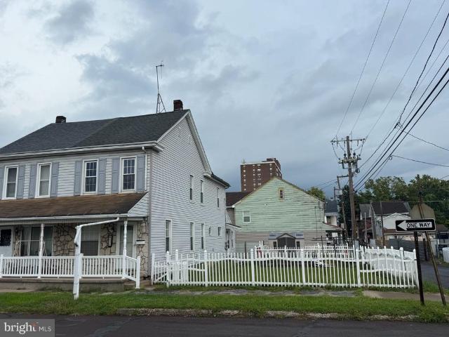 Townhouse for sale in Sunbury, Northumberland County