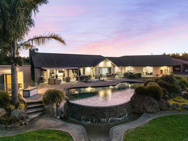 House for sale in Awhitu