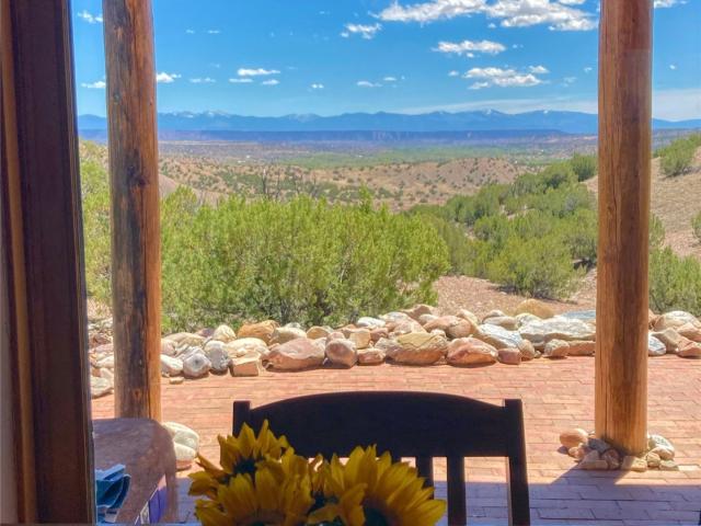 House for sale in Abiquiu, Rio Arriba County