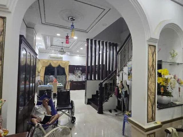 Nhà mặt phố bán tại Khuôn viên UBND Thành phố Hồ Chí Minh, Thành phố Hồ Chí Minh
