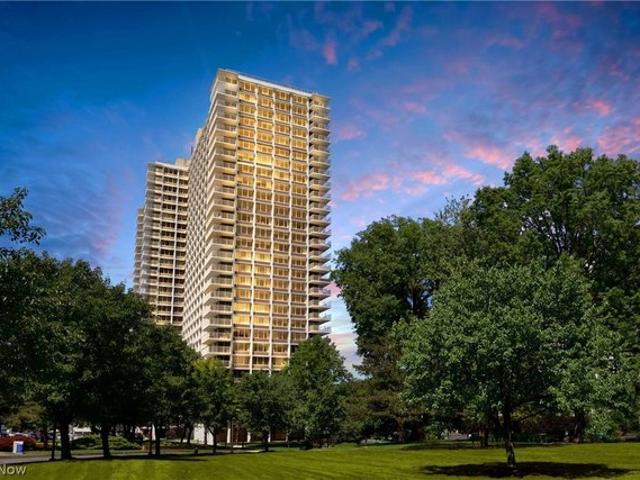 Condo for sale in Lakewood, Ohio