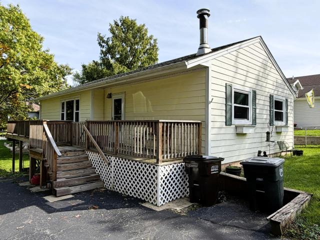 House for sale in Benet Lake, Salem Lakes