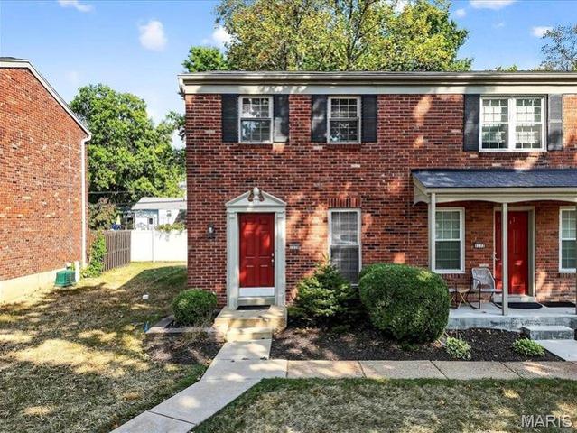 Townhouse for sale in Ballwin, Missouri