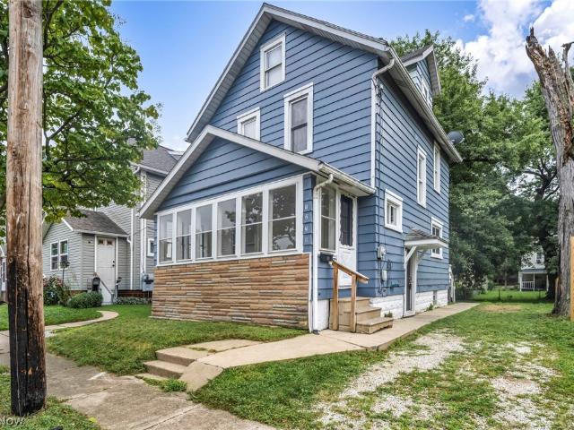 House for sale in Summit, Ohio