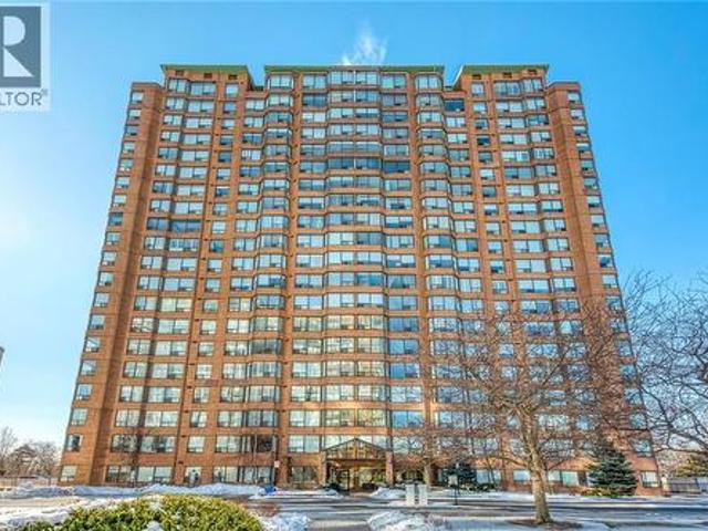 Condo for sale in Burlington, Ontario