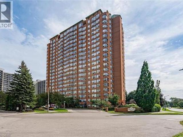 Condo for sale in Maple, Burlington