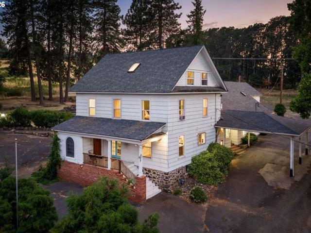 House for sale in White Salmon, Washington