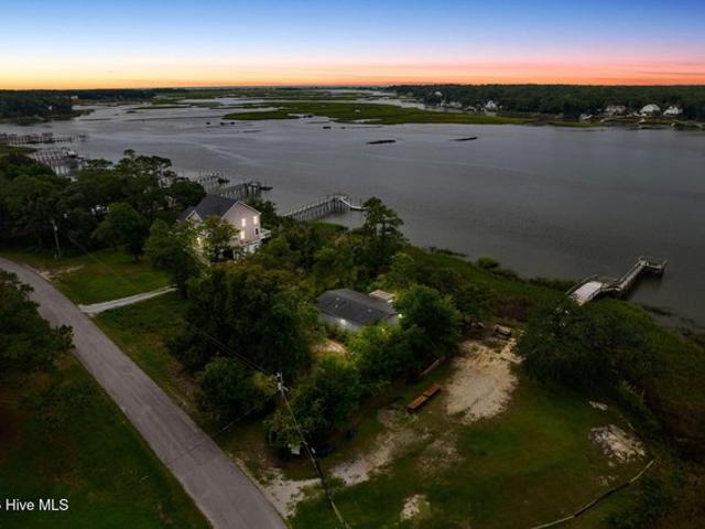 House for sale in Ash, North Carolina