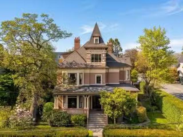 House for sale in Victoria, British Columbia