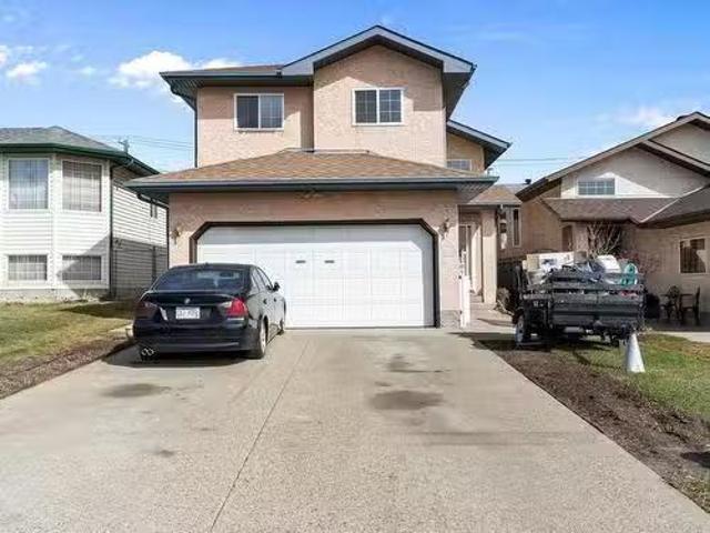 House for sale in Wedgewood, Alberta