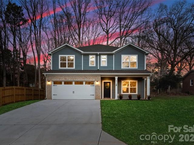 House for sale in Mecklenburg, North Carolina