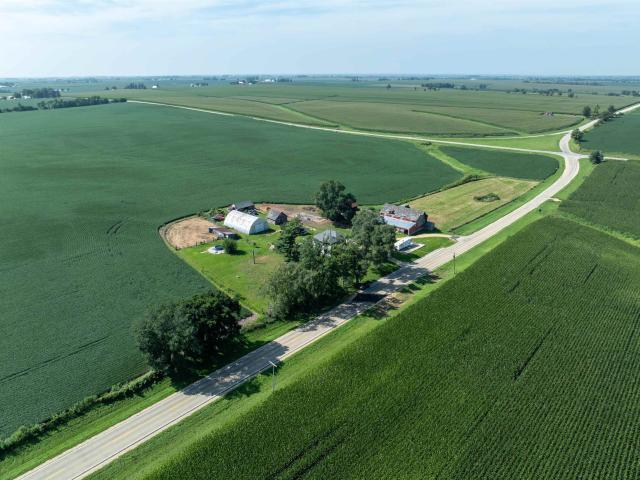 House for sale in Leaf River, Illinois