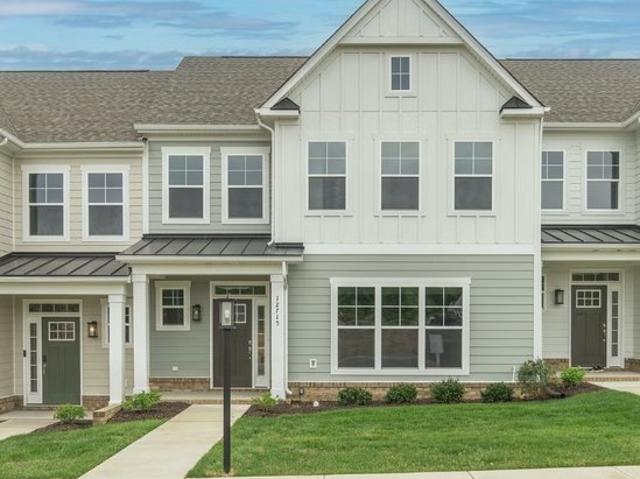 Townhouse for sale in Virginia