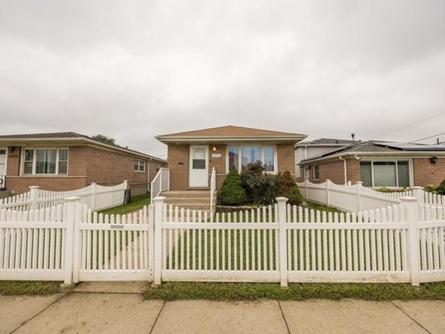 House for sale in Chicago Park, Illinois