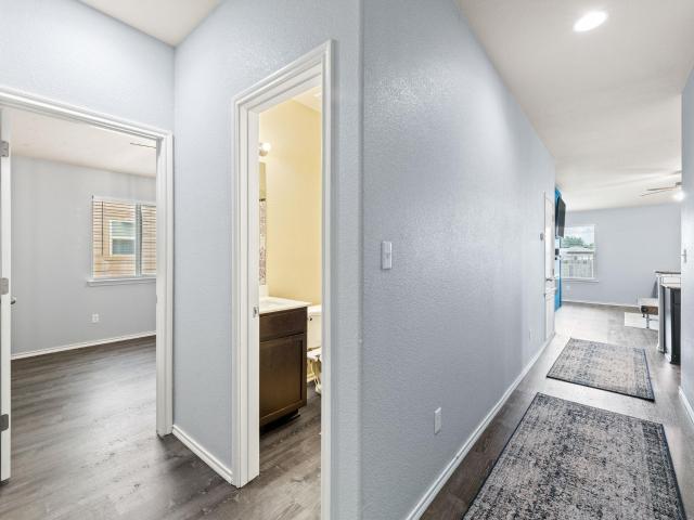 House for sale in Manor