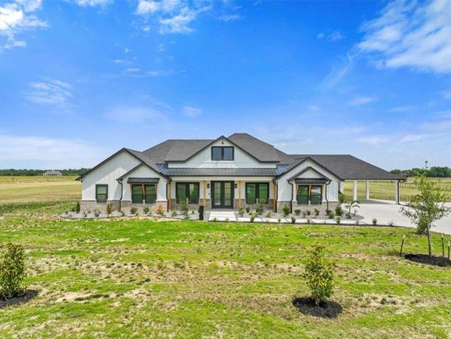 House for sale in Ellis, Texas