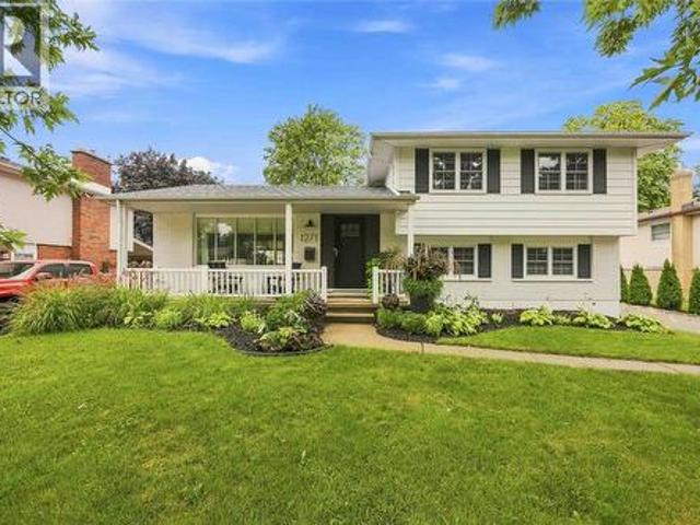 House for sale in Brights Grove, Ontario