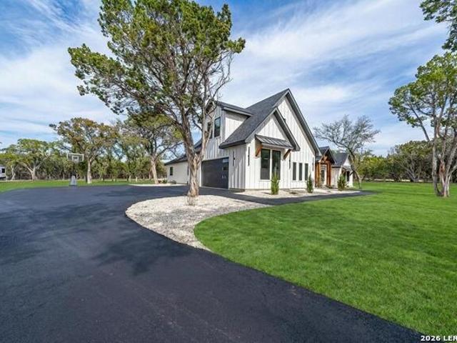 House for sale in Pipe Creek, Texas