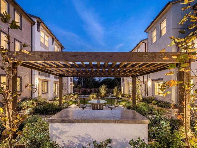 Condo for sale in Hawthorne, California