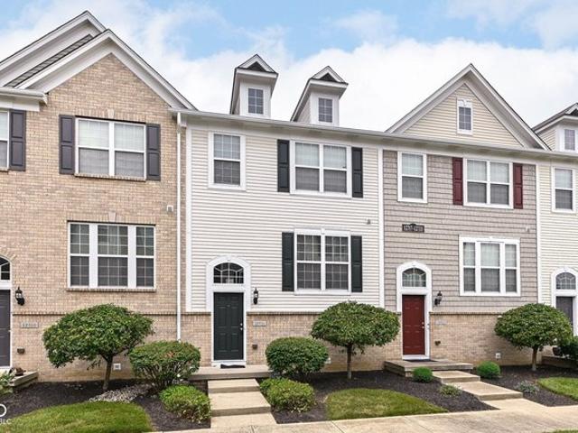 Townhouse for sale in Fishers, Indiana