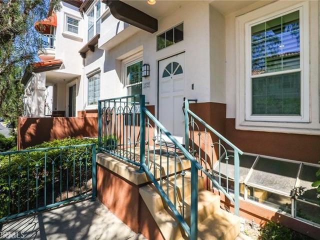 Townhouse for sale in Tustin, California