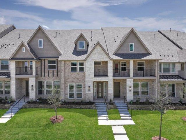 House for sale in Farmers Branch, Texas