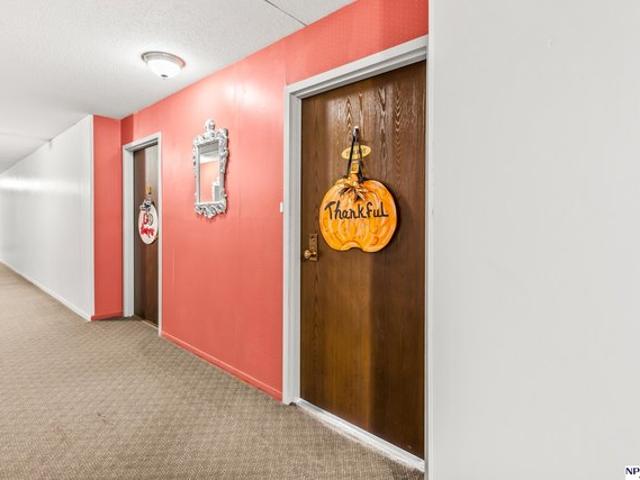 Condo for sale in Omaha, Douglas County