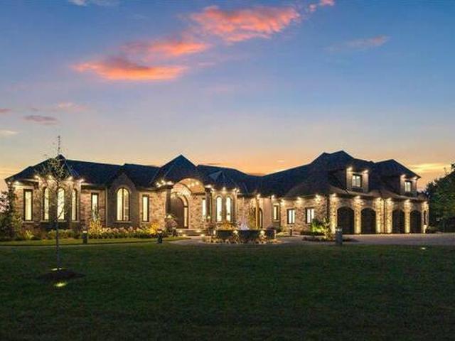 House for sale in Ancaster, Ontario