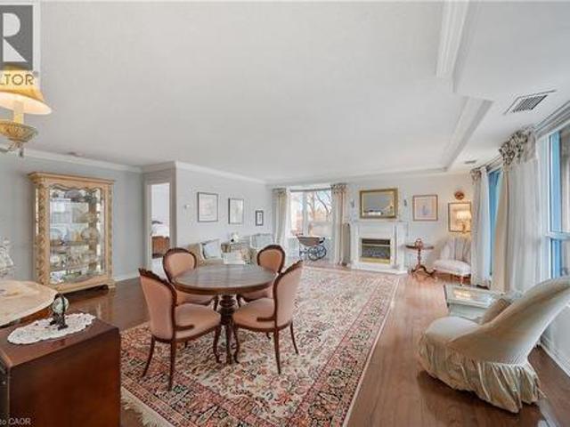 Condo for sale in Burlington, Ontario