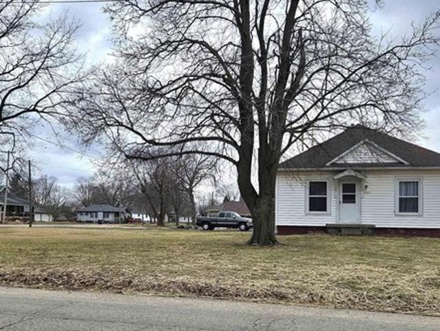 House for sale in Fulton, Illinois
