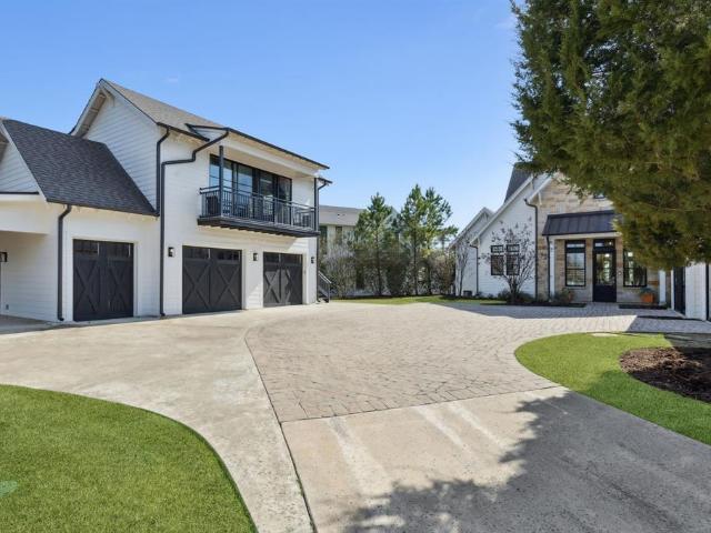 House for sale in Henderson, Texas