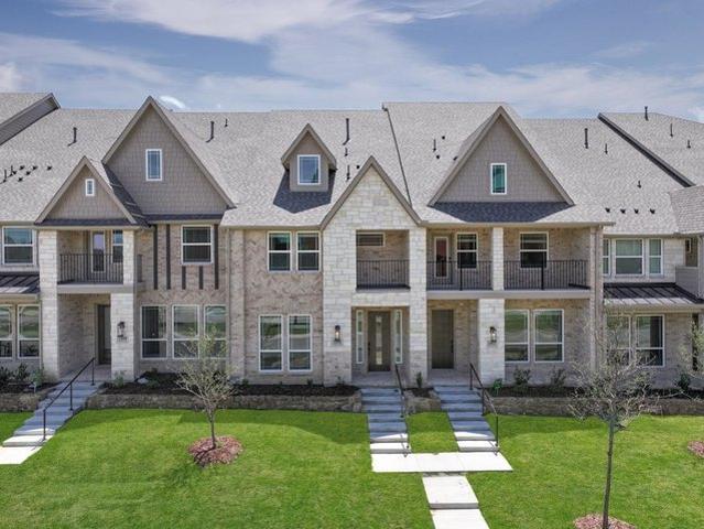 House for sale in Farmers Branch, Texas
