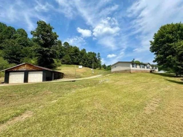 House for sale in Gandeeville, West Virginia