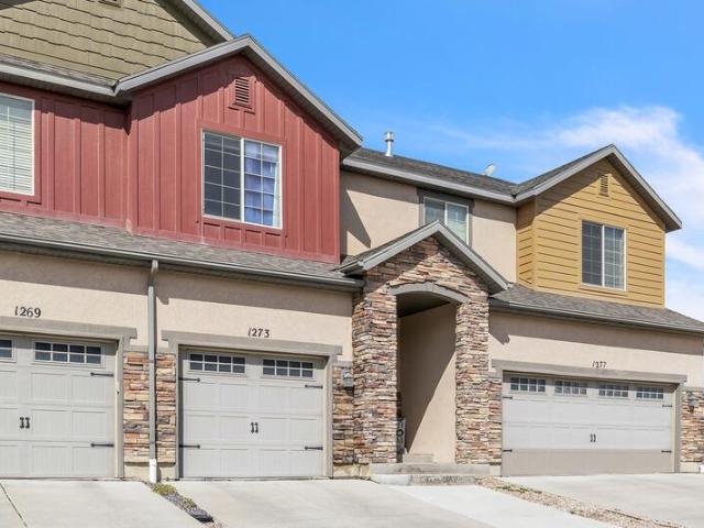Townhouse for sale in Saratoga Springs
