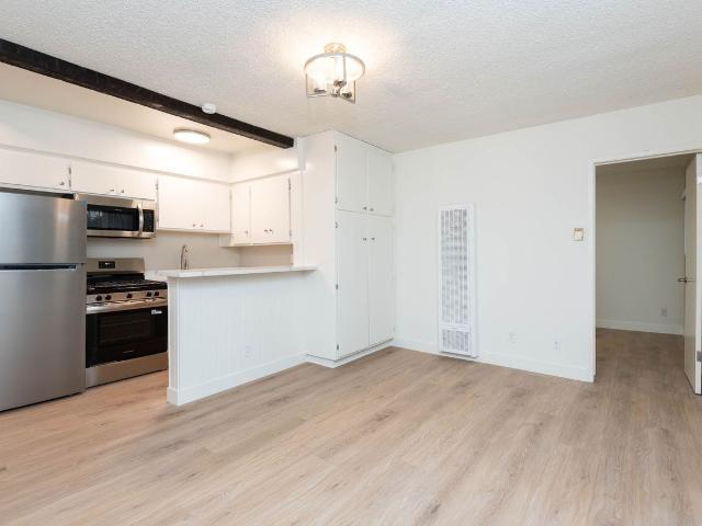 Apartment for rent in Mid-City, Los Angeles