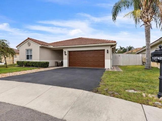 House for sale in Sunrise, Florida