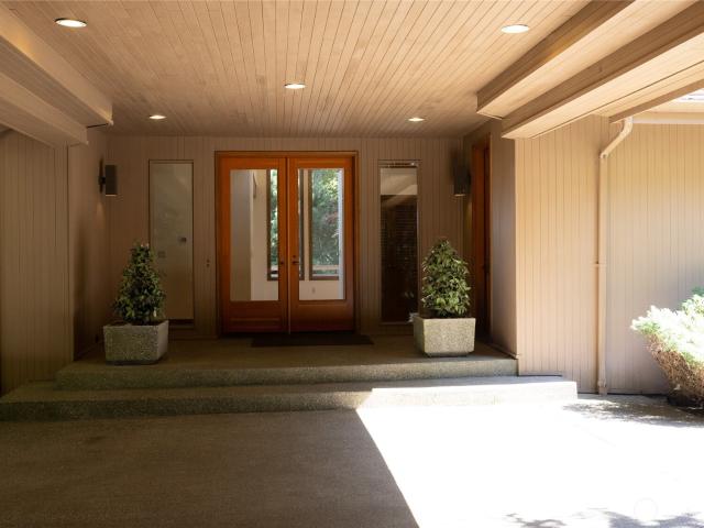 House for sale in Olalla, Washington