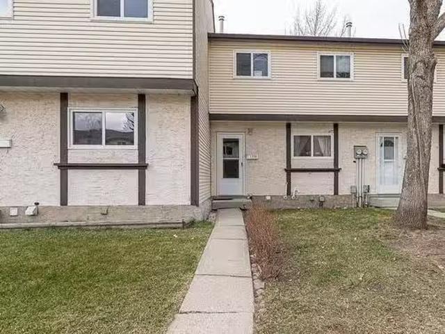 Condo for sale in Wedgewood, Alberta