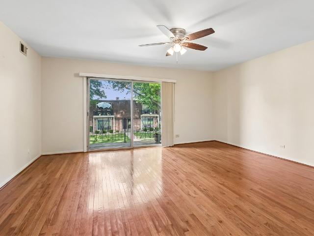Condo for sale in Crestwood, Illinois