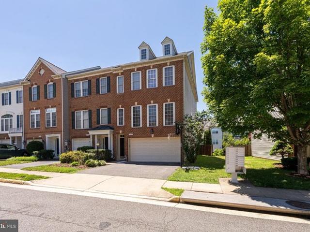 Townhouse for sale in Virginia