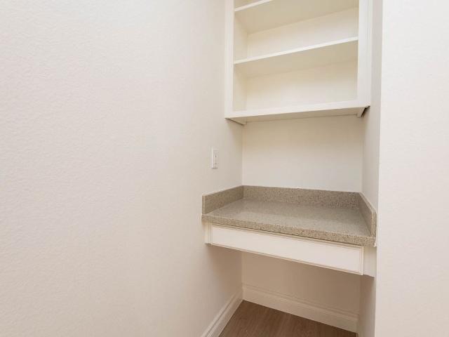 Apartment for rent in Canoga Park, California