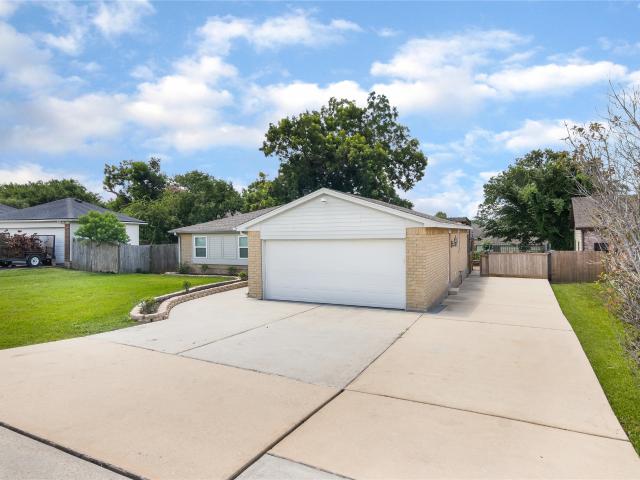 House for sale in Willis