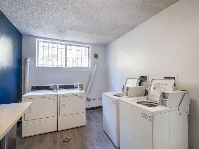 Apartment for rent in Canoga Park, California