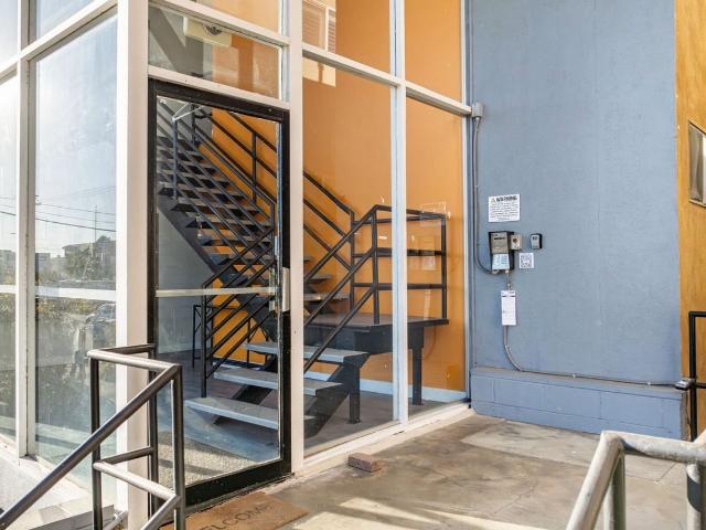 Apartment for rent in Canoga Park, California